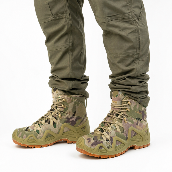 Тактичні черевики Lowa Multicam &mdash; водонепроникний Gore-Tex, посилений захист Ботинки Lowa мультикам фото