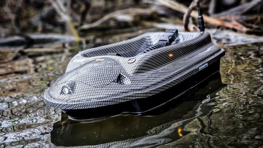 Короповий кораблик Boatman Actor Plus Pro Carbon з кольоровим ехолотом (28 точок, автопілот, 3кг корму) Actor Plus Pro Carbon фото