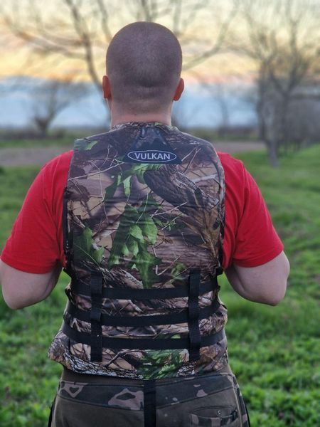 Камуфльований страхувальний жилет Vulkan Progress 90-120кг Progress 2XL-3XL дубок фото