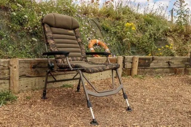 Кресло 150кг Fox Super Deluxe Recliner Chair, усиленное раскладное кресло Fox (Великобритания) CBC102 фото