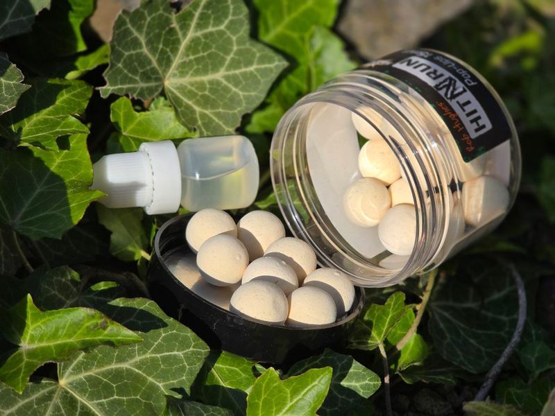 Плаваючі бойли DYNAMITE BAITS Hit n Run Pop-Up White 15mm + бустер DY1272 фото