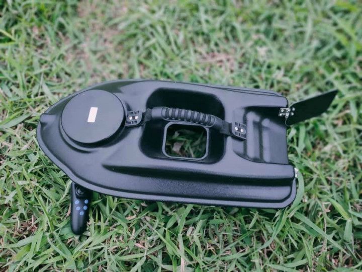 Короповий кораблик Boatman Actor 10 A/h F7 з GPS і ехолотом FFW718 (з навігацією, ехолотом і автопілотом) Boatman 10 A/h GPS+эхолот фото